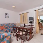Appartement By The Sea - 15551