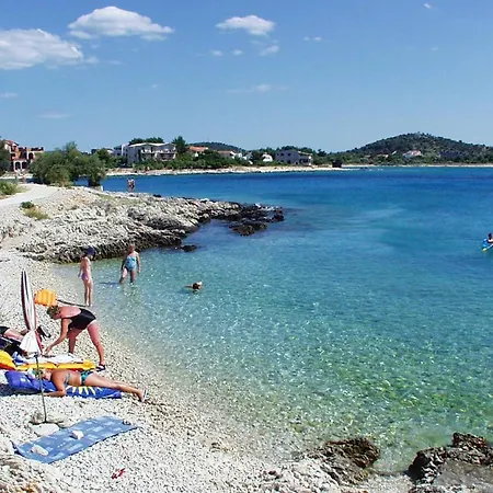 Apartment By The Sea - 15551 Rogoznica (Sibenik-Knin)