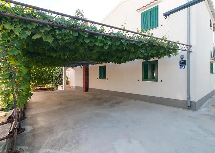 Apartman By The Sea - 15551 Rogoznica (Sibenik-Knin)