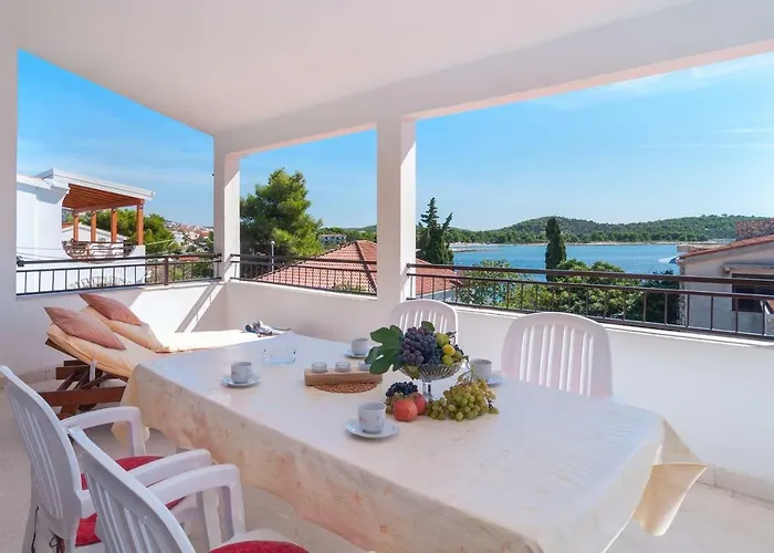 By The Sea - 15551 Apartman